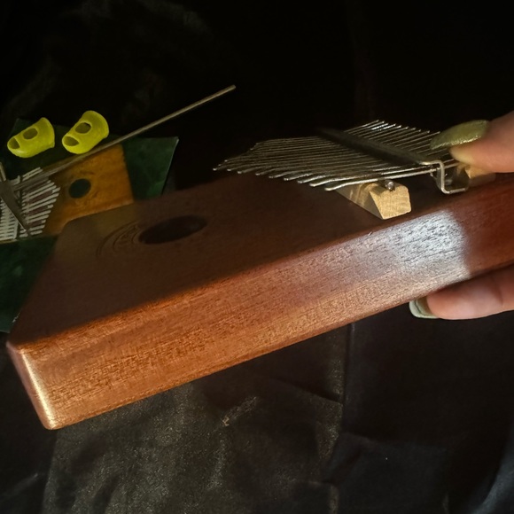 Kalimba Instrument - Picture 5 of 7